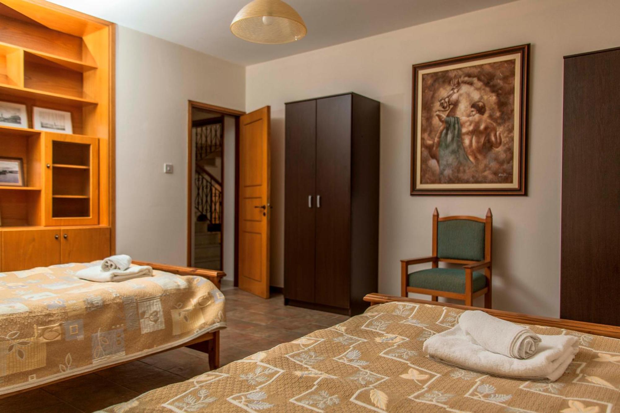 6 Bdr Villa With Tennis Court 파포스 외부 사진