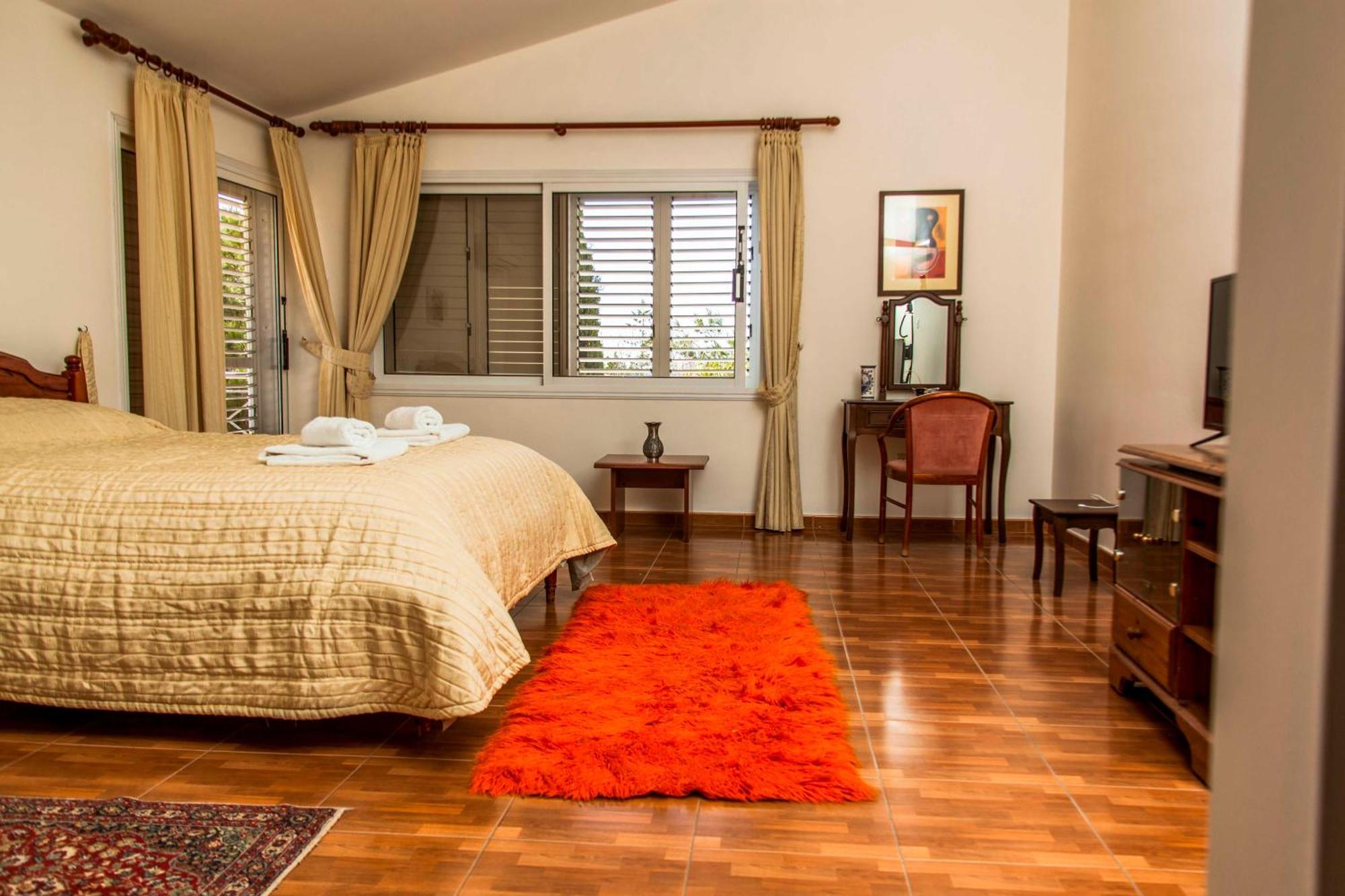 6 Bdr Villa With Tennis Court 파포스 외부 사진