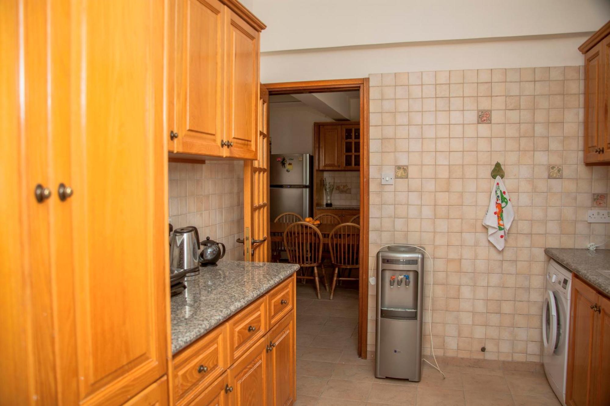 6 Bdr Villa With Tennis Court 파포스 외부 사진